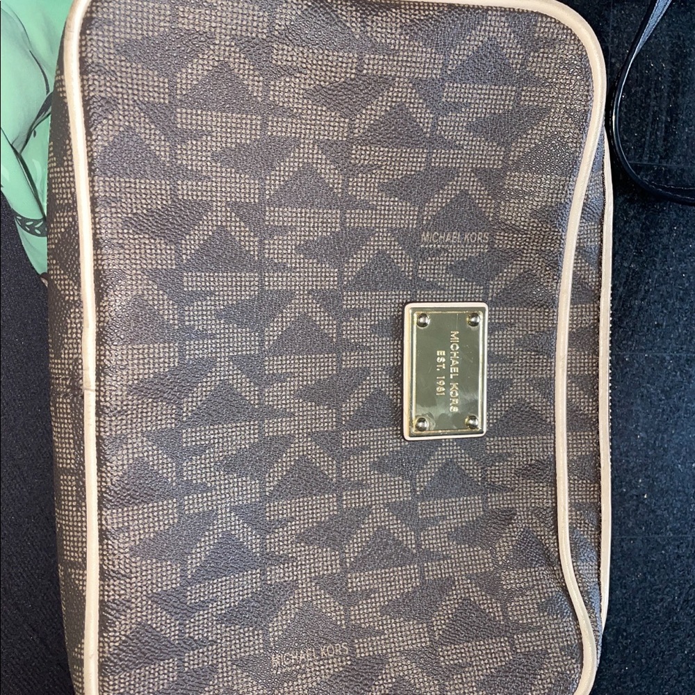 Michael Kors crossbody